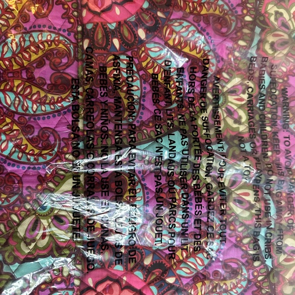 Resort Medallion Tote 👜 Bag ~ Vera Bradley - Picture 9 of 12